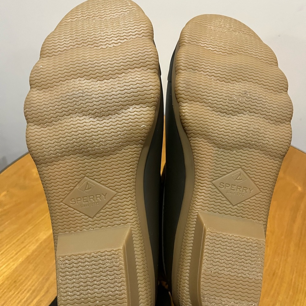 Sperry - Picture 6 of 12